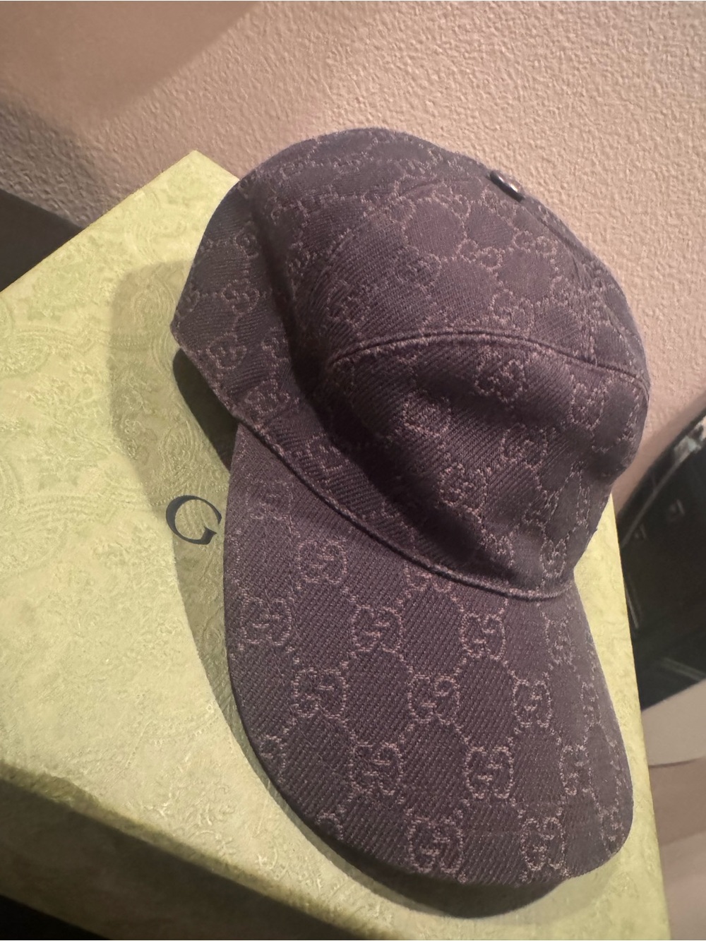 Gucci Black Monogram Cap Hat Signature Green-Red Stripe Medium